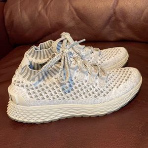 No Bull Running shoes